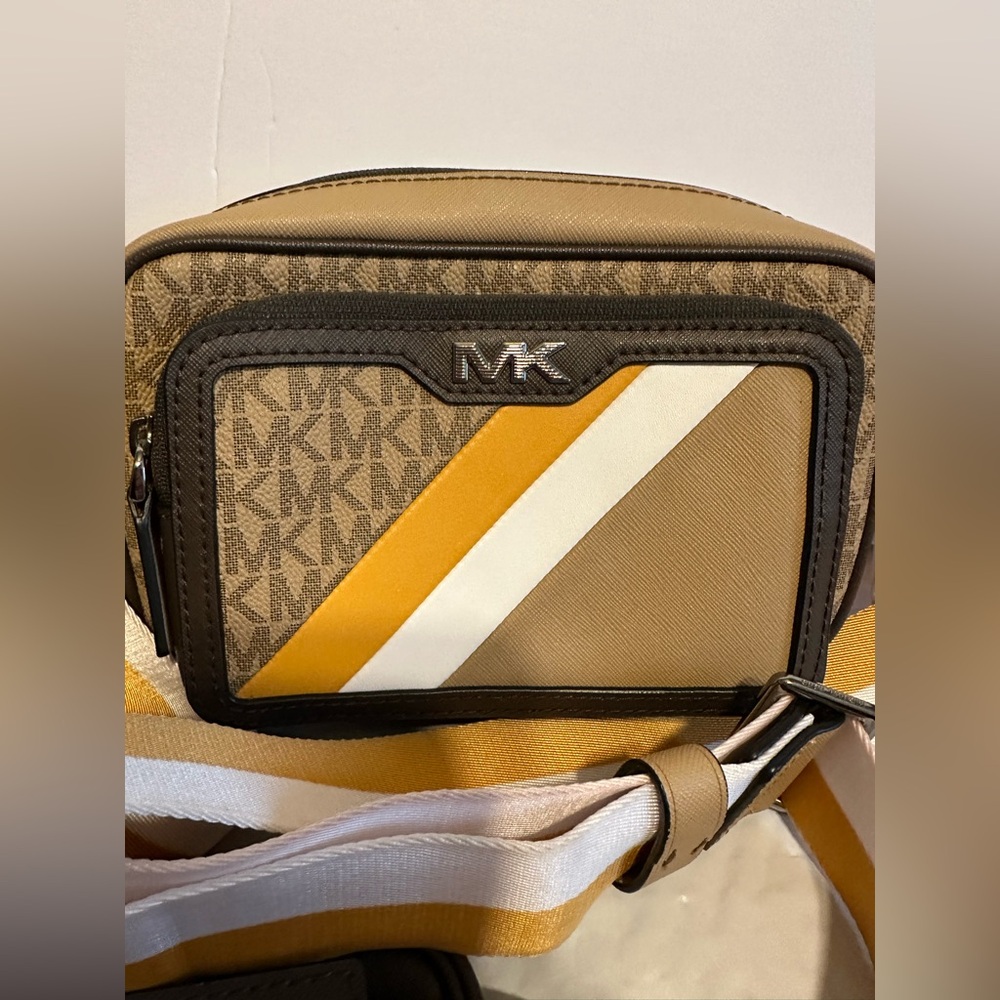 MICHAEL KORS RIVINGTON Striped Crossbody‎ Camera Bag W/ Pouch MK Brown Multi - Picture 4 of 8